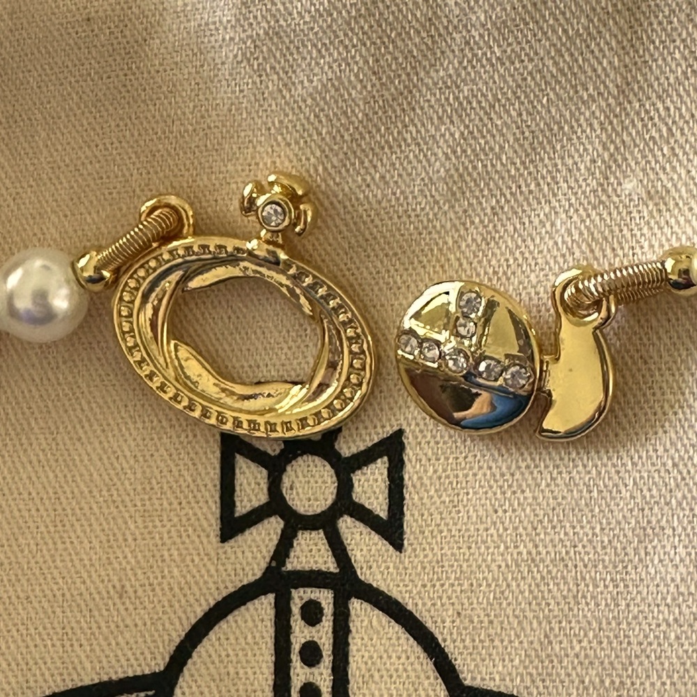 Vivienne Westwood gold Saturn orb pearl necklace - Picture 5 of 9